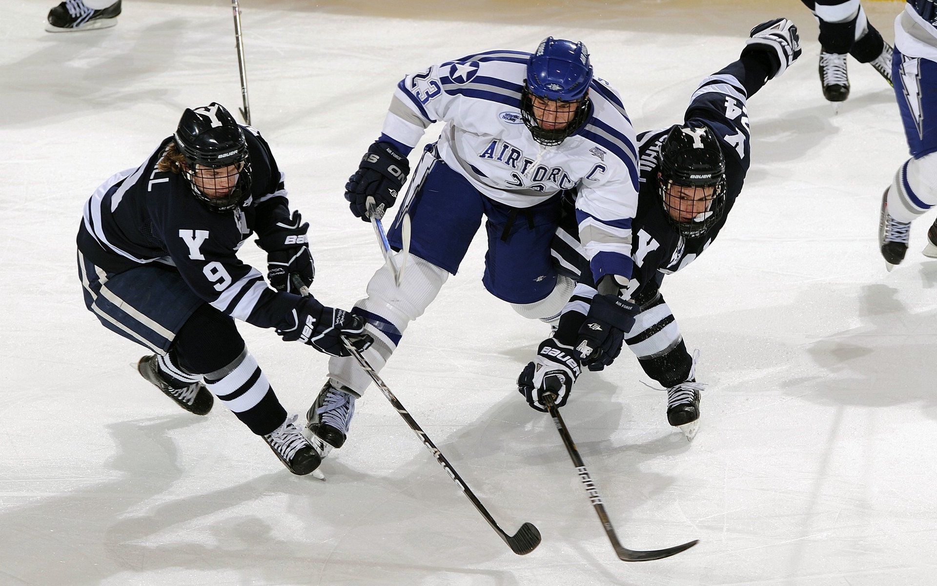 高校篮球推动战术录像分析强化技术研究，高校篮球教学